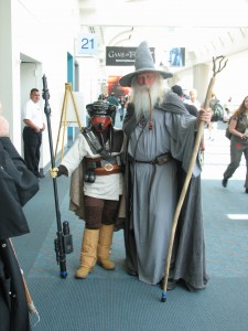 Only at Comic Con (OK, and other conventions... *sigh*) will you see Gandalf with Leia's bounty hunter.